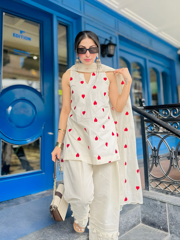 Off White Heart Print Farshi Set