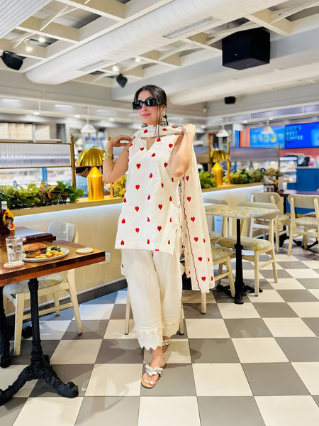 Off White Heart Print Farshi Set