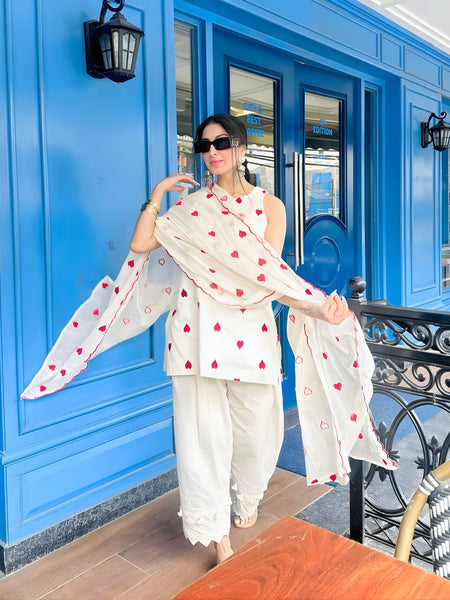 Off White Heart Print Farshi Set